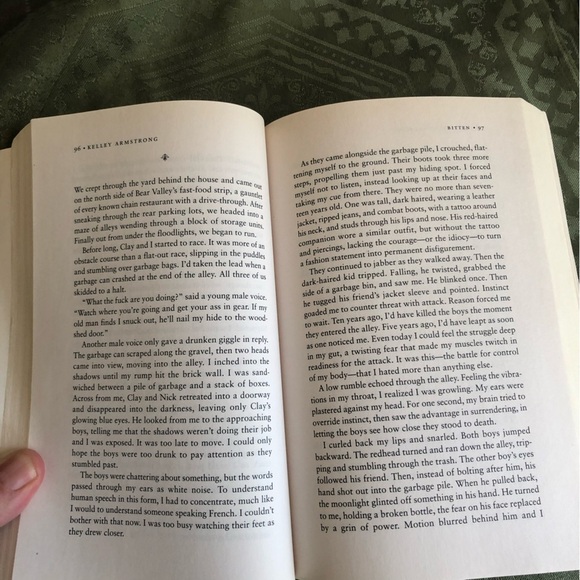 Bitten and Stolen by Kelley Armstrong - first two novels of the Bitten series - Picture 10 of 13